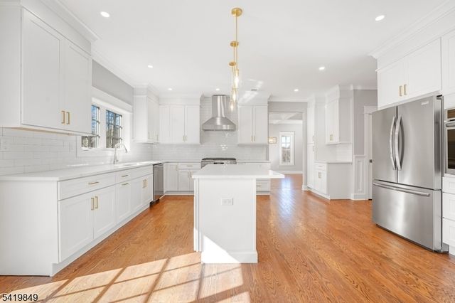 1 Lourdes Ct, Andover Twp., NJ 07860