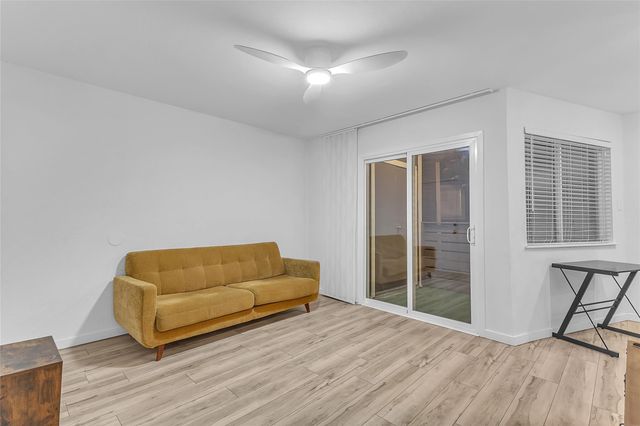 1840 Burton DR 184, Austin, TX 78741