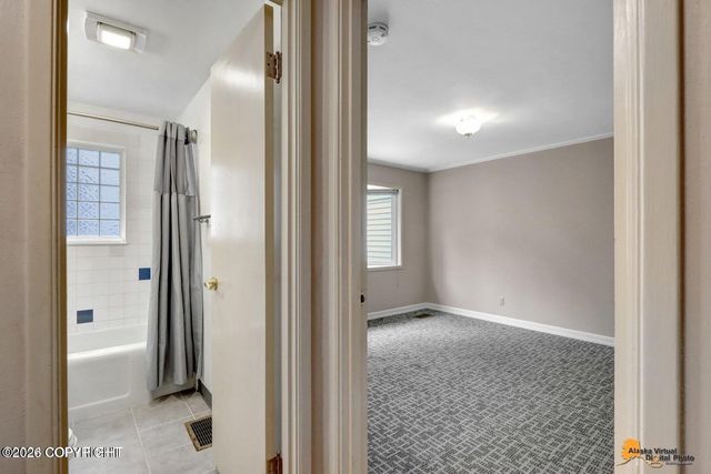 913 W 14th Avenue, Anchorage, AK 99501