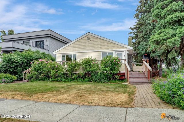 913 W 14th Avenue, Anchorage, AK 99501