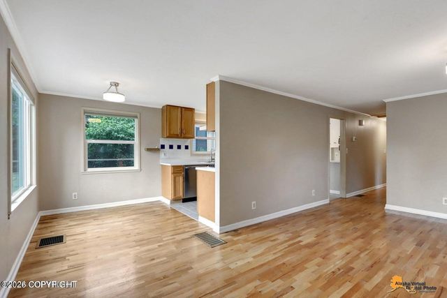 913 W 14th Avenue, Anchorage, AK 99501