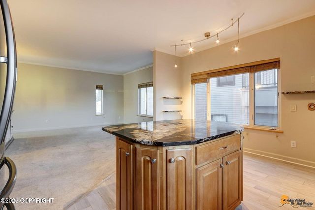 913 W 14th Avenue, Anchorage, AK 99501