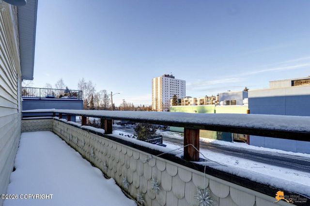 913 W 14th Avenue, Anchorage, AK 99501