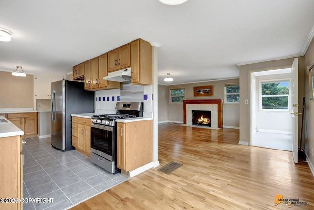 913 W 14th Avenue, Anchorage, AK 99501