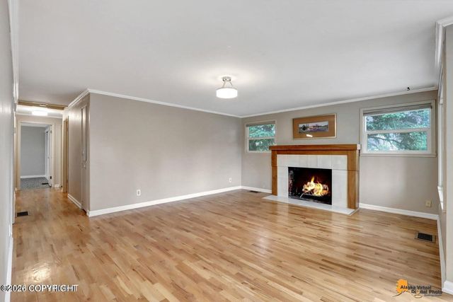 913 W 14th Avenue, Anchorage, AK 99501