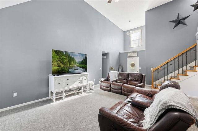 1900 N 159th Terrace, Basehor, KS 66007