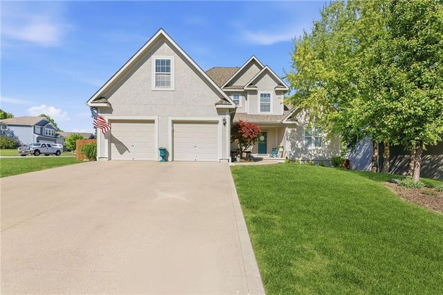 1900 N 159th Terrace, Basehor, KS 66007