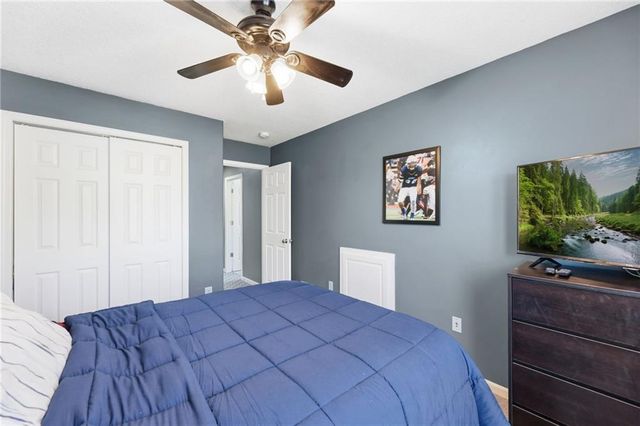 1900 N 159th Terrace, Basehor, KS 66007