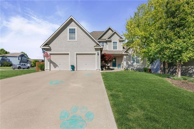 1900 N 159th Terrace, Basehor, KS 66007