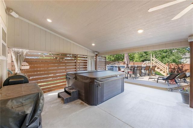 1900 N 159th Terrace, Basehor, KS 66007