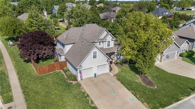 1900 N 159th Terrace, Basehor, KS 66007