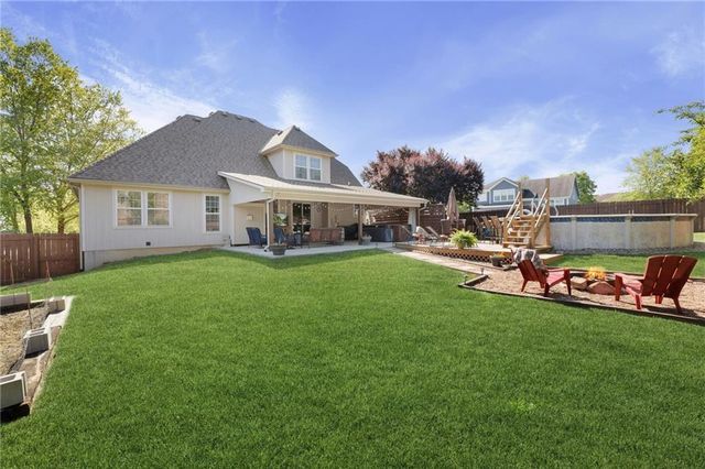 1900 N 159th Terrace, Basehor, KS 66007