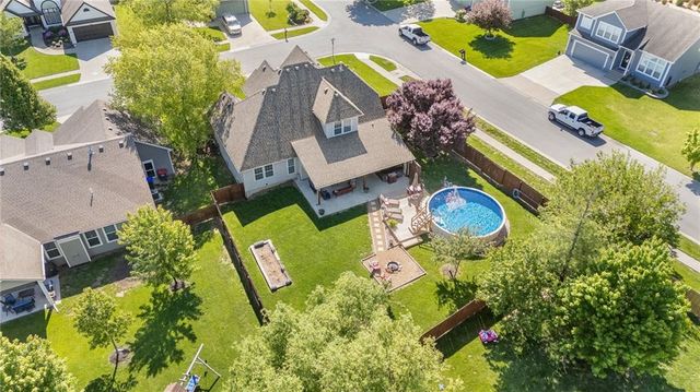 1900 N 159th Terrace, Basehor, KS 66007