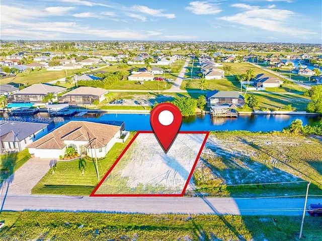 415 NW 35th Place, Cape Coral, FL 33993
