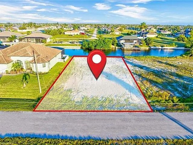 415 NW 35th Place, Cape Coral, FL 33993