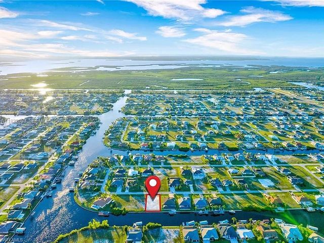 415 NW 35th Place, Cape Coral, FL 33993