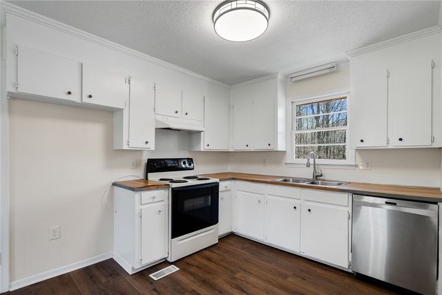 106 Ross Drive, Starr, SC 29684