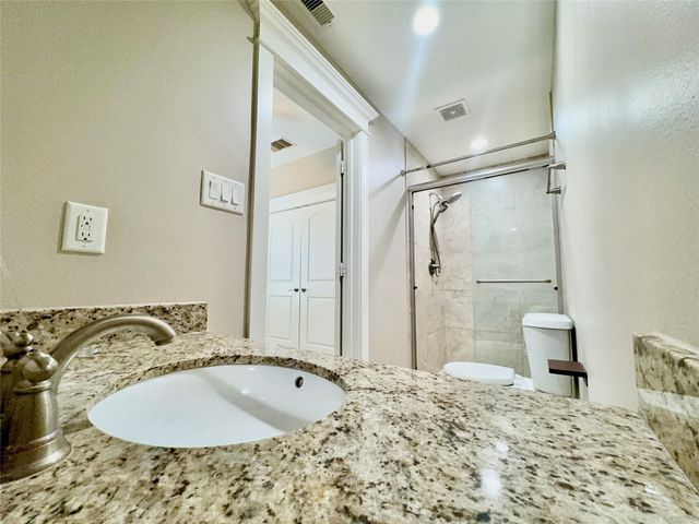 1206 W 14th Street, Houston, TX 77008