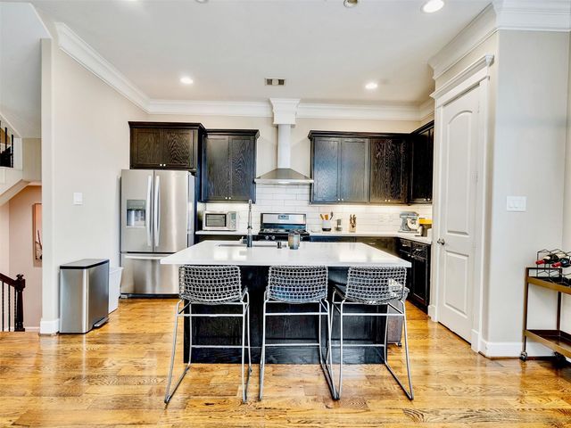 1206 W 14th Street, Houston, TX 77008