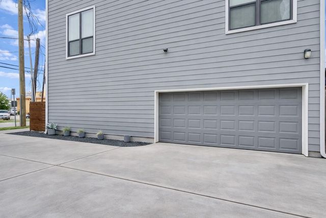 1206 W 14th Street, Houston, TX 77008