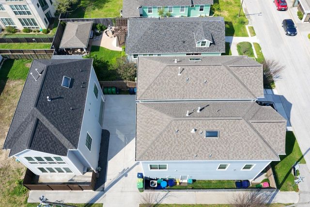 1206 W 14th Street, Houston, TX 77008