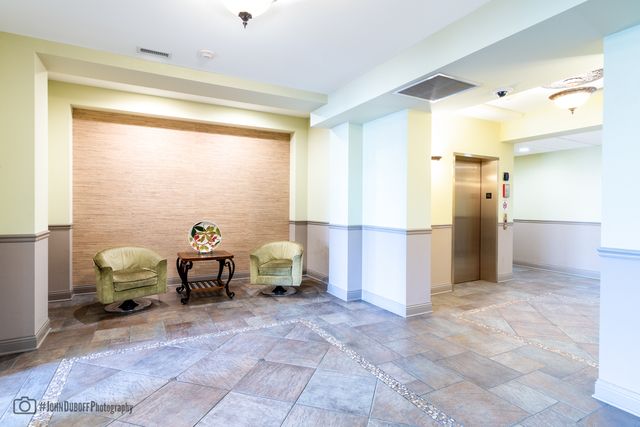 9864 Leland Avenue 214, Schiller Park, IL 60176