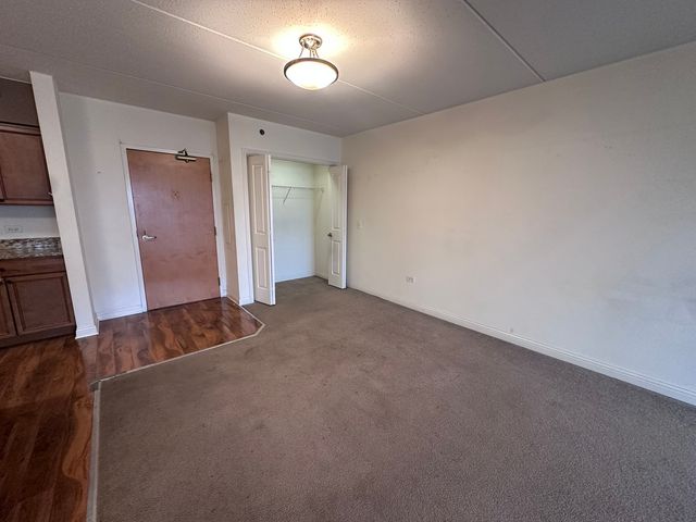9864 Leland Avenue 214, Schiller Park, IL 60176