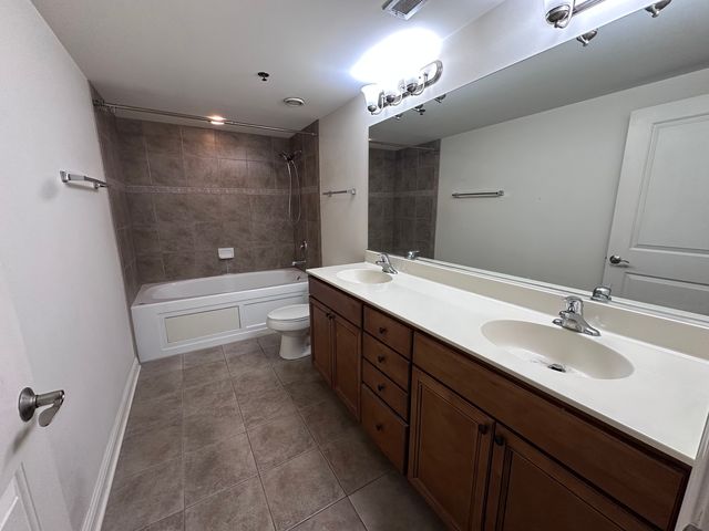 9864 Leland Avenue 214, Schiller Park, IL 60176