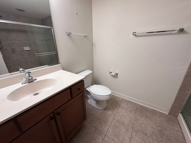 9864 Leland Avenue 214, Schiller Park, IL 60176