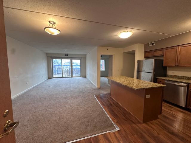 9864 Leland Avenue 214, Schiller Park, IL 60176