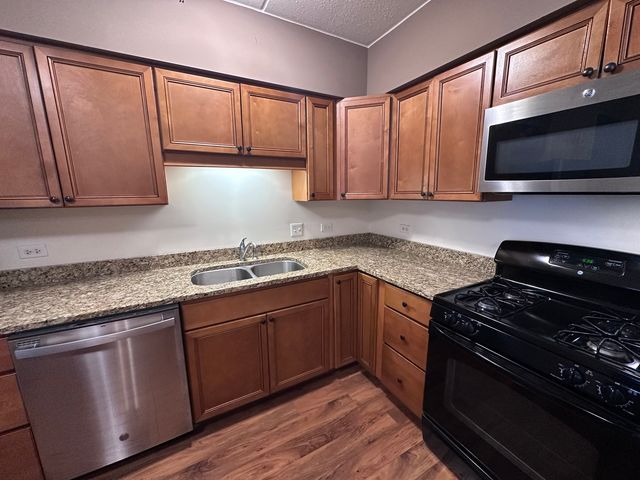 9864 Leland Avenue 214, Schiller Park, IL 60176