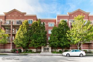 9864 Leland Avenue 214, Schiller Park, IL 60176