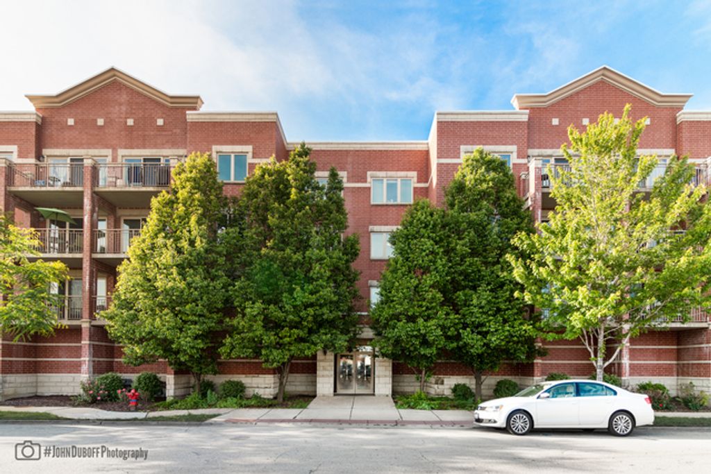 9864 Leland Avenue 214, Schiller Park, IL 60176