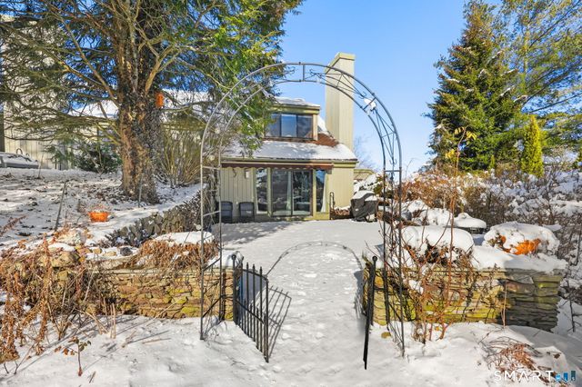 198 Heritage Village A, Southbury, CT 06488