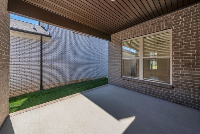 1143 Kennesaw BLVD, Gallatin, TN 37066