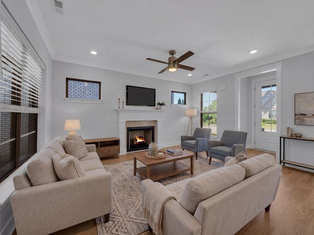 1143 Kennesaw BLVD, Gallatin, TN 37066
