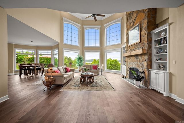 21617 Waterview Drive, Roland, AR 72135