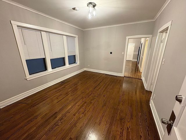 5257 W Eddy Street 2, Chicago, IL 60641