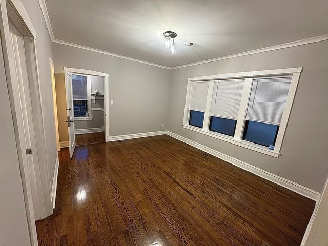 5257 W Eddy Street 2, Chicago, IL 60641