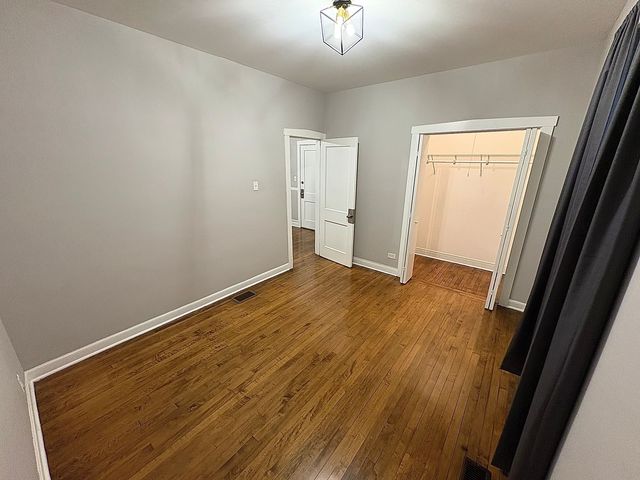 5257 W Eddy Street 2, Chicago, IL 60641