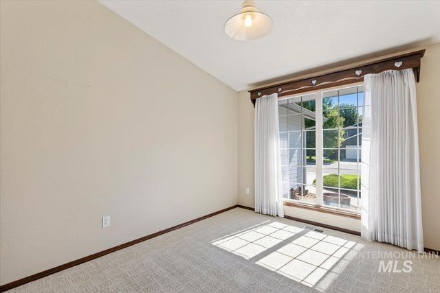 5651 N Crimson Way, Boise, ID 83703