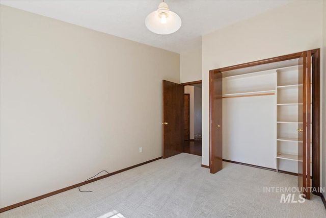 5651 N Crimson Way, Boise, ID 83703
