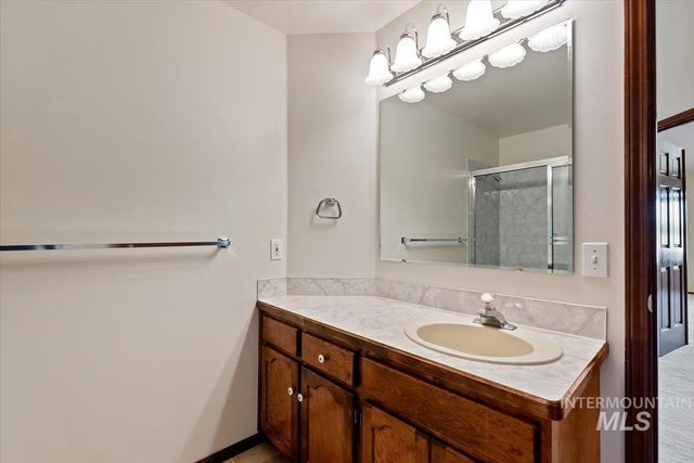 5651 N Crimson Way, Boise, ID 83703