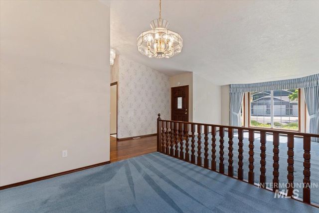 5651 N Crimson Way, Boise, ID 83703