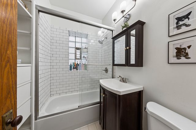 2434 N Albany Avenue, Chicago, IL 60647