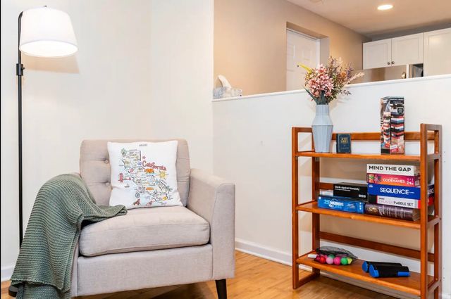 2434 N Albany Avenue, Chicago, IL 60647