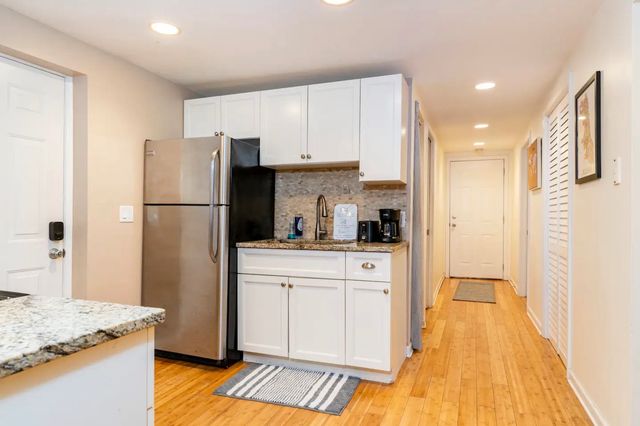 2434 N Albany Avenue, Chicago, IL 60647