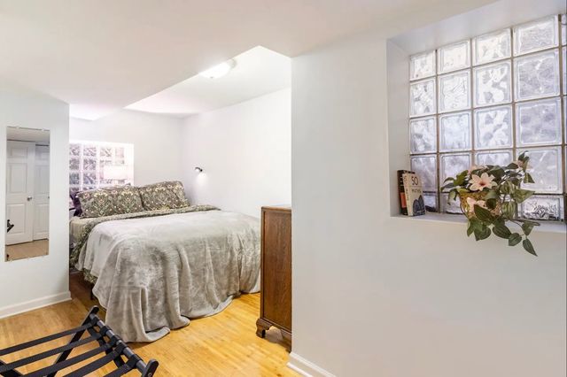 2434 N Albany Avenue, Chicago, IL 60647