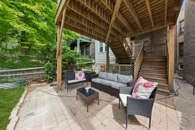 2434 N Albany Avenue, Chicago, IL 60647