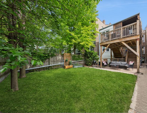 2434 N Albany Avenue, Chicago, IL 60647